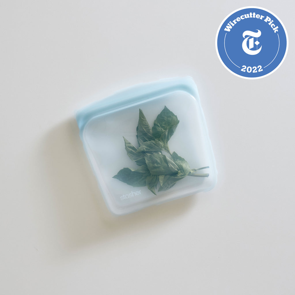 https://www.stasherbag.com/cdn/shop/files/Sandwich-Tab_TidePool_OW_Basil_2800_wirecutter.jpg?v=1693340297&width=1024